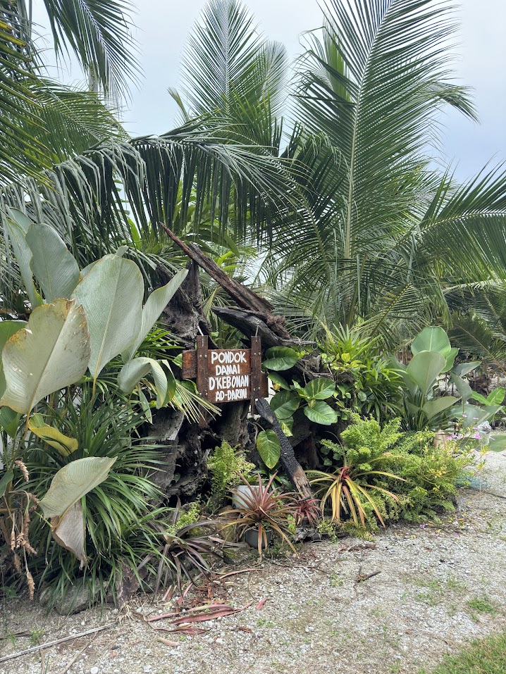 Pemandangan Pondok Damai